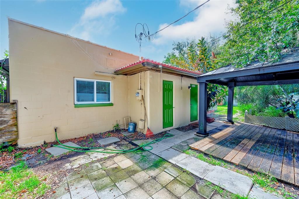 Под контрактом: $299,000 (3 спален, 1 ванн, 1568 Квадратных фут)