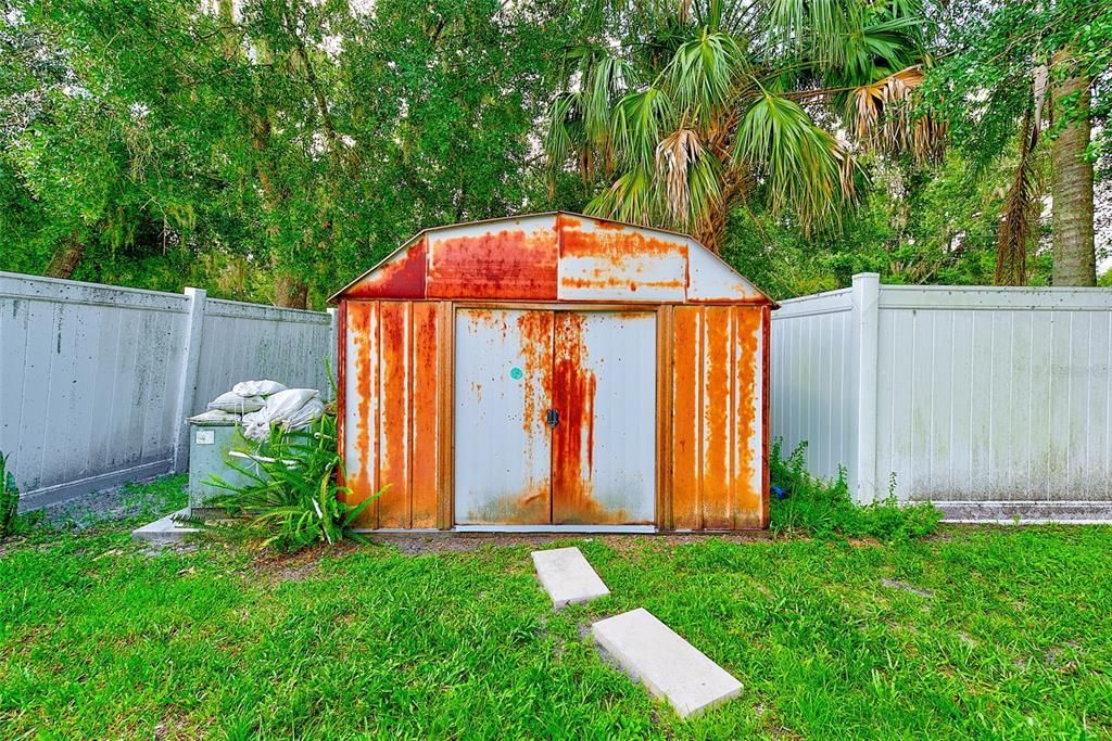 Под контрактом: $299,000 (3 спален, 1 ванн, 1568 Квадратных фут)