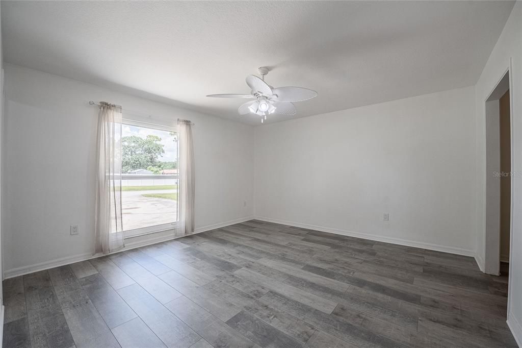 Active With Contract: $342,000 (4 beds, 2 baths, 1866 Square Feet)