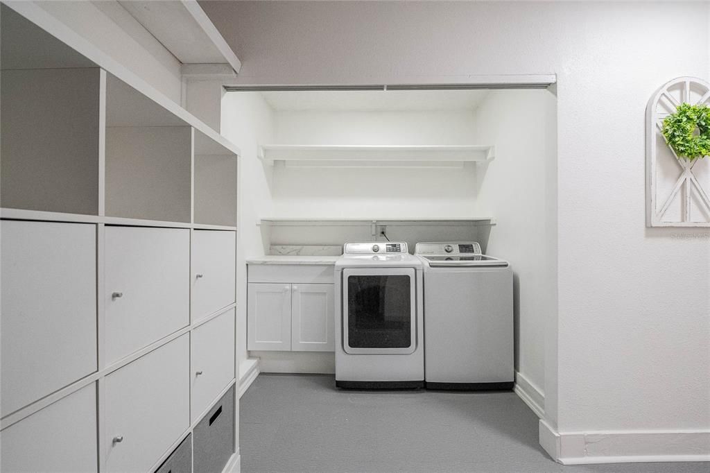 Active With Contract: $342,000 (4 beds, 2 baths, 1866 Square Feet)