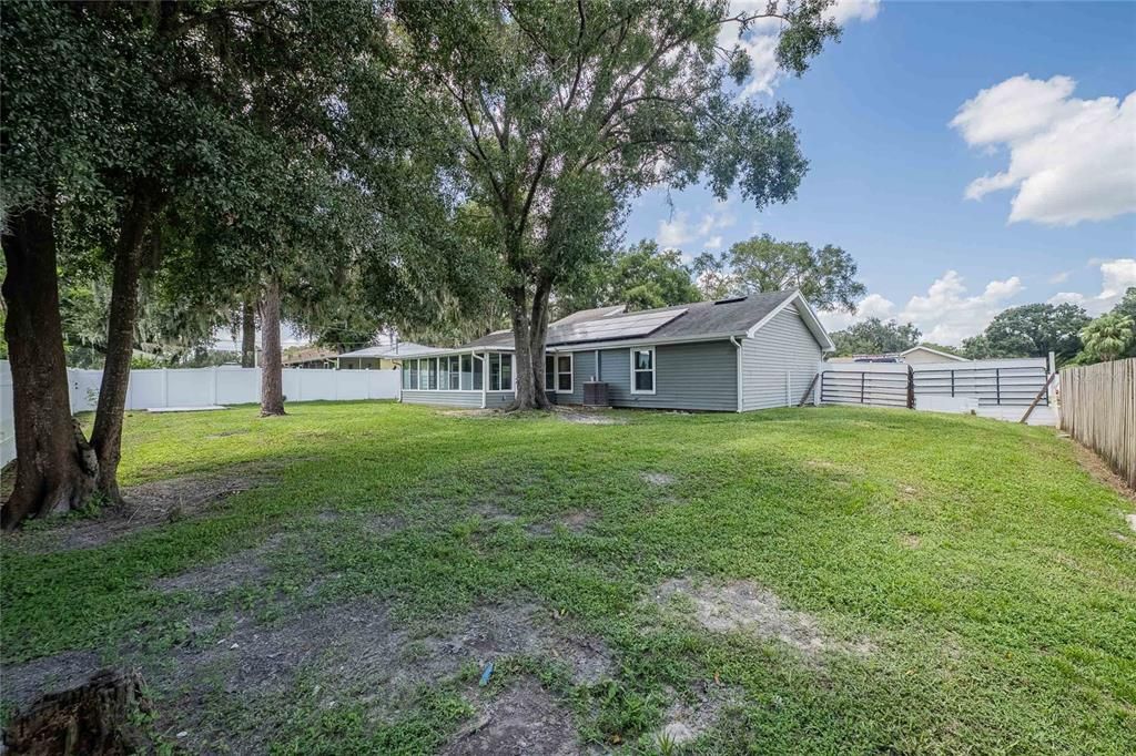 Active With Contract: $342,000 (4 beds, 2 baths, 1866 Square Feet)