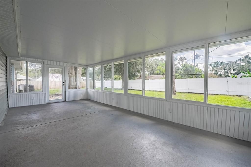 Active With Contract: $342,000 (4 beds, 2 baths, 1866 Square Feet)