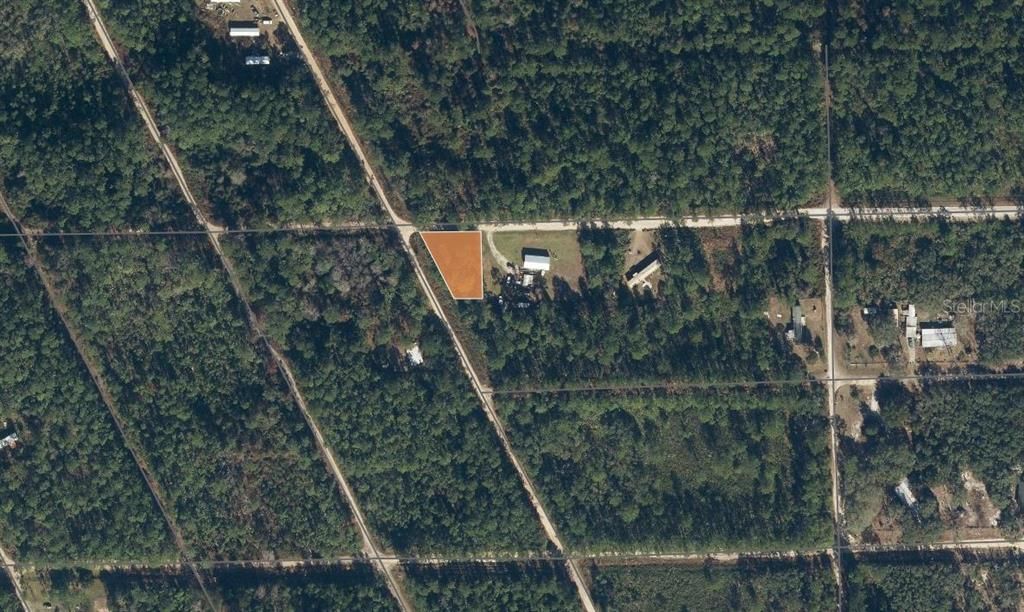 待售: $8,800 (0.28 acres)