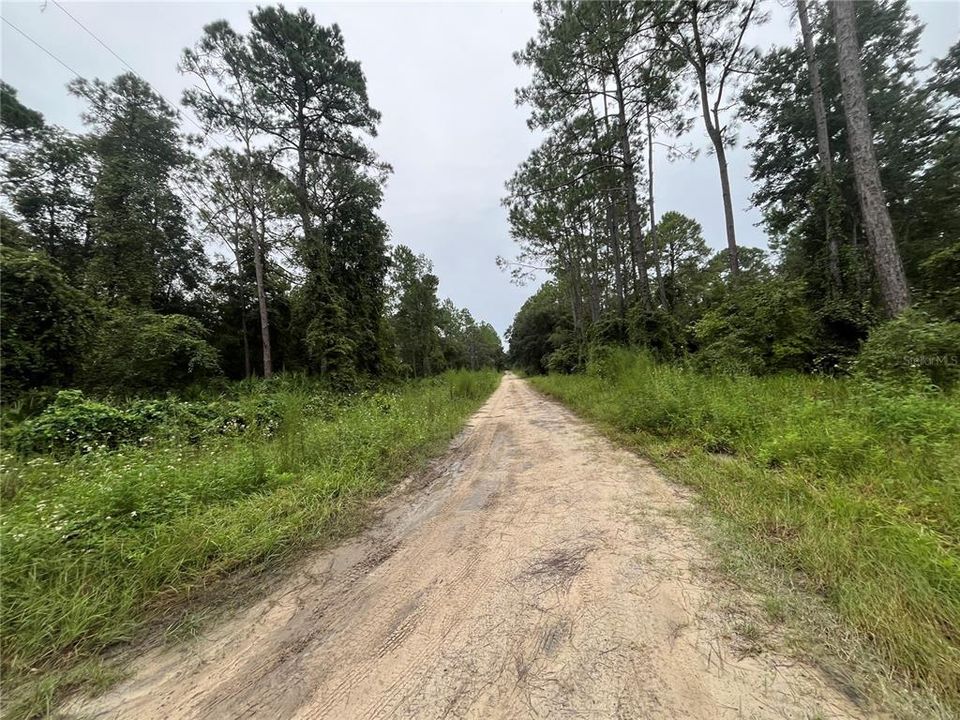 待售: $8,800 (0.28 acres)