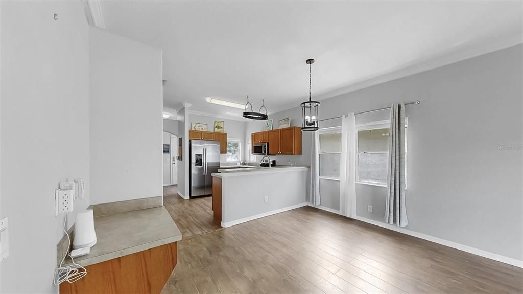 Active With Contract: $1,950 (3 beds, 2 baths, 1195 Square Feet)