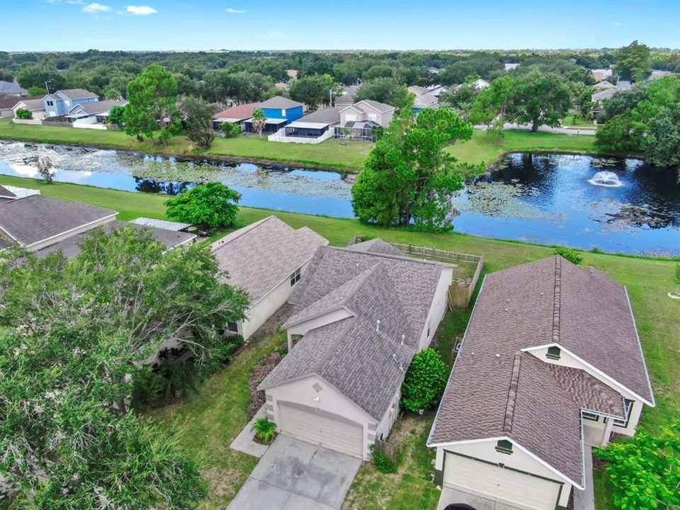 Active With Contract: $1,950 (3 beds, 2 baths, 1195 Square Feet)