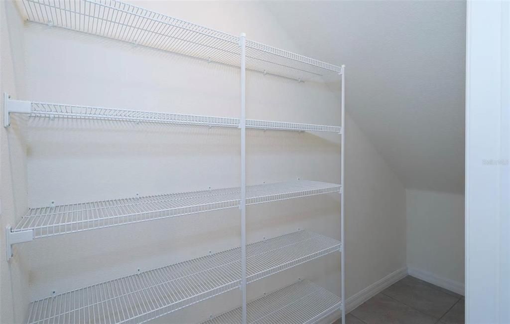 合同活跃: $2,200 (3 贝兹, 2 浴室, 1758 平方英尺)