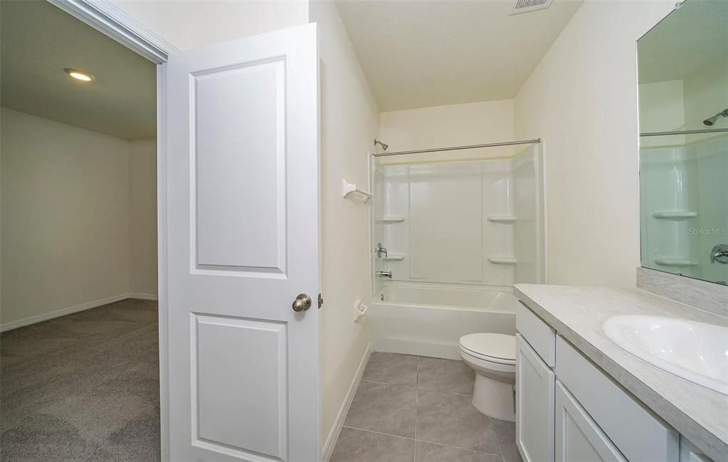 合同活跃: $2,200 (3 贝兹, 2 浴室, 1758 平方英尺)