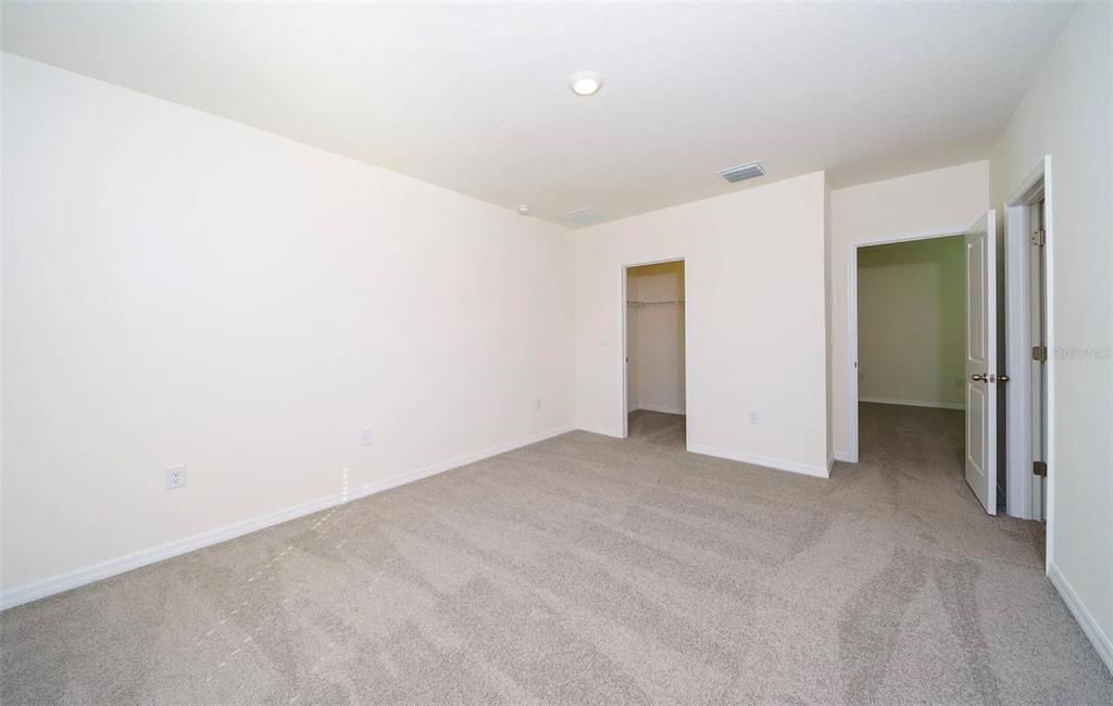 合同活跃: $2,200 (3 贝兹, 2 浴室, 1758 平方英尺)