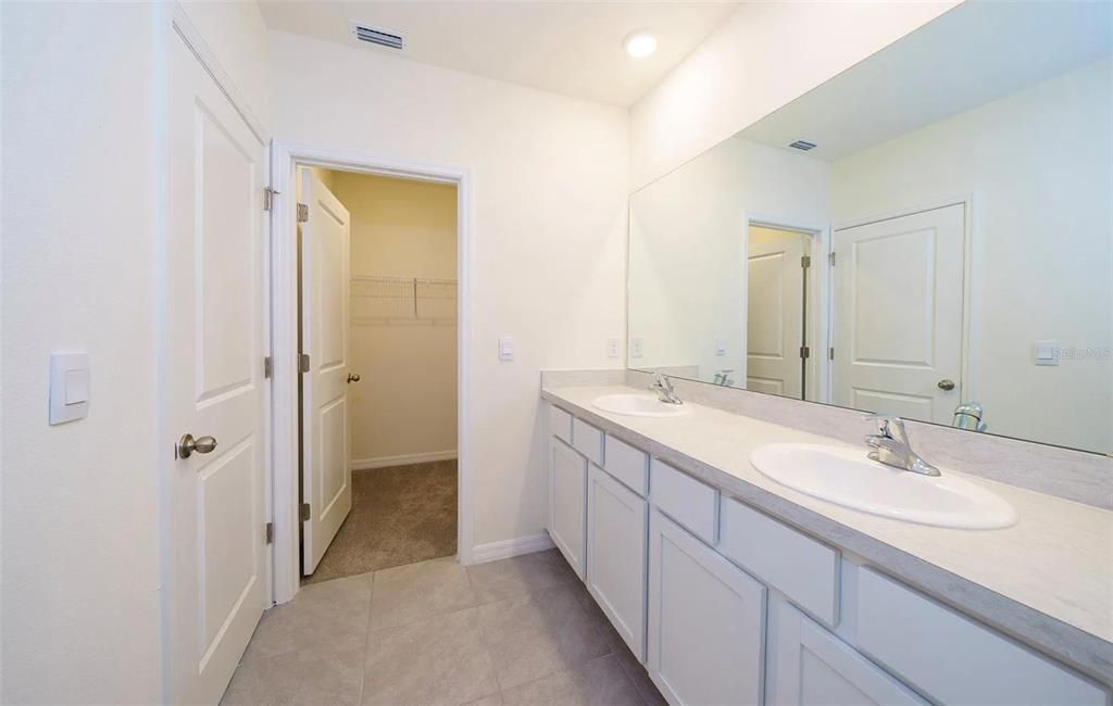 合同活跃: $2,200 (3 贝兹, 2 浴室, 1758 平方英尺)