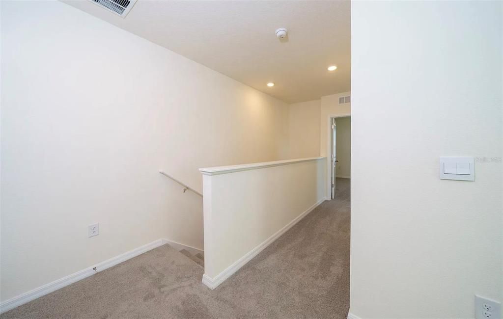 合同活跃: $2,200 (3 贝兹, 2 浴室, 1758 平方英尺)