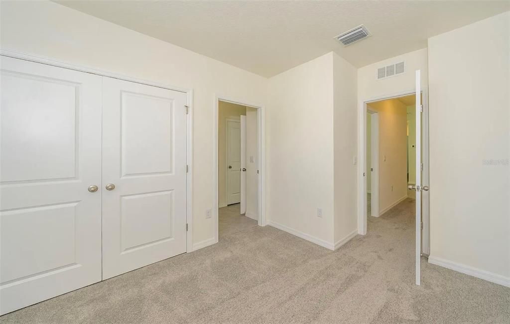 合同活跃: $2,200 (3 贝兹, 2 浴室, 1758 平方英尺)