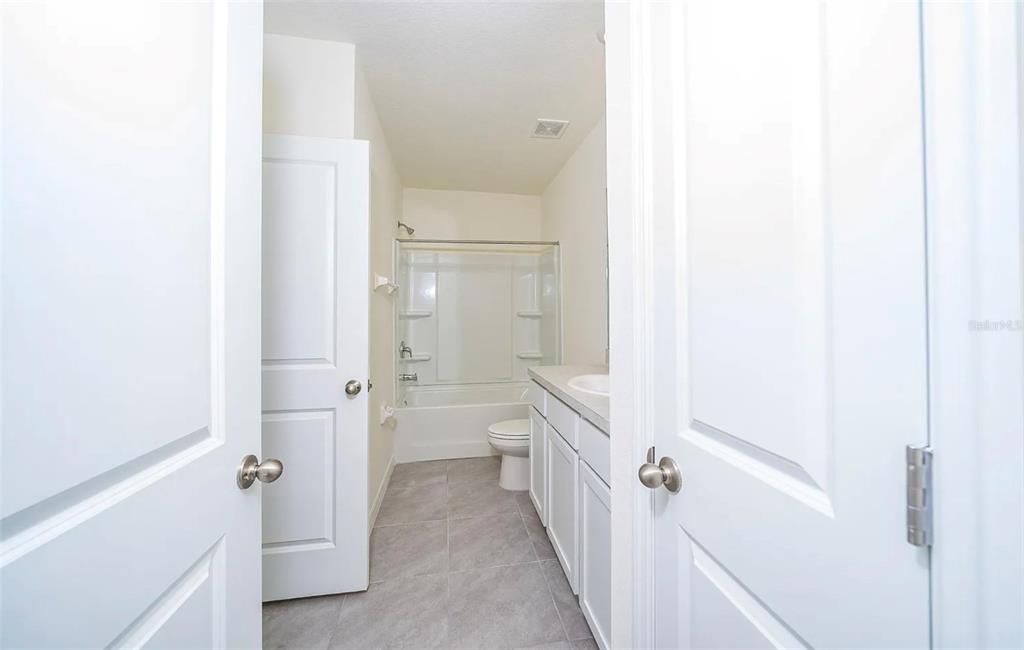 合同活跃: $2,200 (3 贝兹, 2 浴室, 1758 平方英尺)