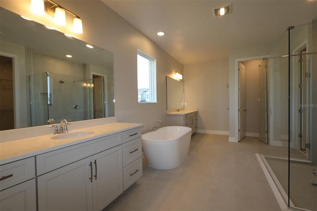 На продажу: $826,990 (4 спален, 3 ванн, 4234 Квадратных фут)