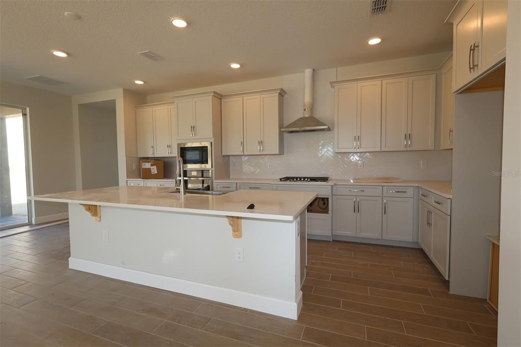 На продажу: $826,990 (4 спален, 3 ванн, 4234 Квадратных фут)