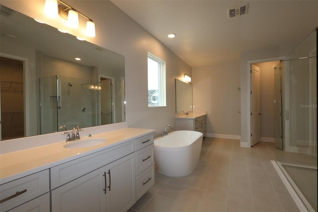 На продажу: $826,990 (4 спален, 3 ванн, 4234 Квадратных фут)