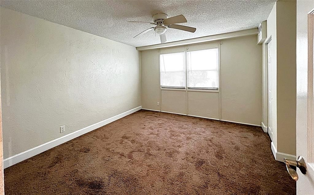 For Sale: $83,500 (1 beds, 1 baths, 708 Square Feet)