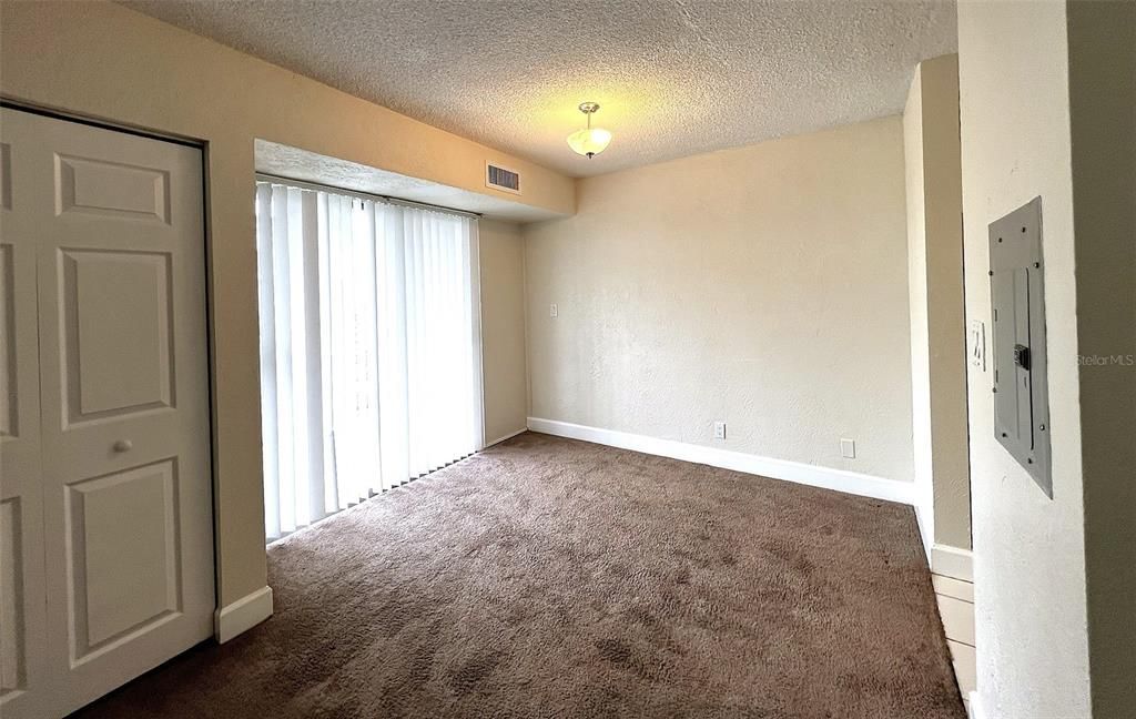 For Sale: $83,500 (1 beds, 1 baths, 708 Square Feet)