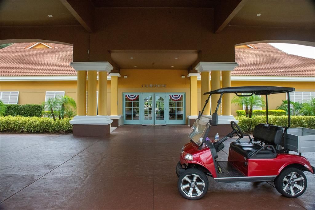 合同活跃: $309,000 (3 贝兹, 2 浴室, 1295 平方英尺)