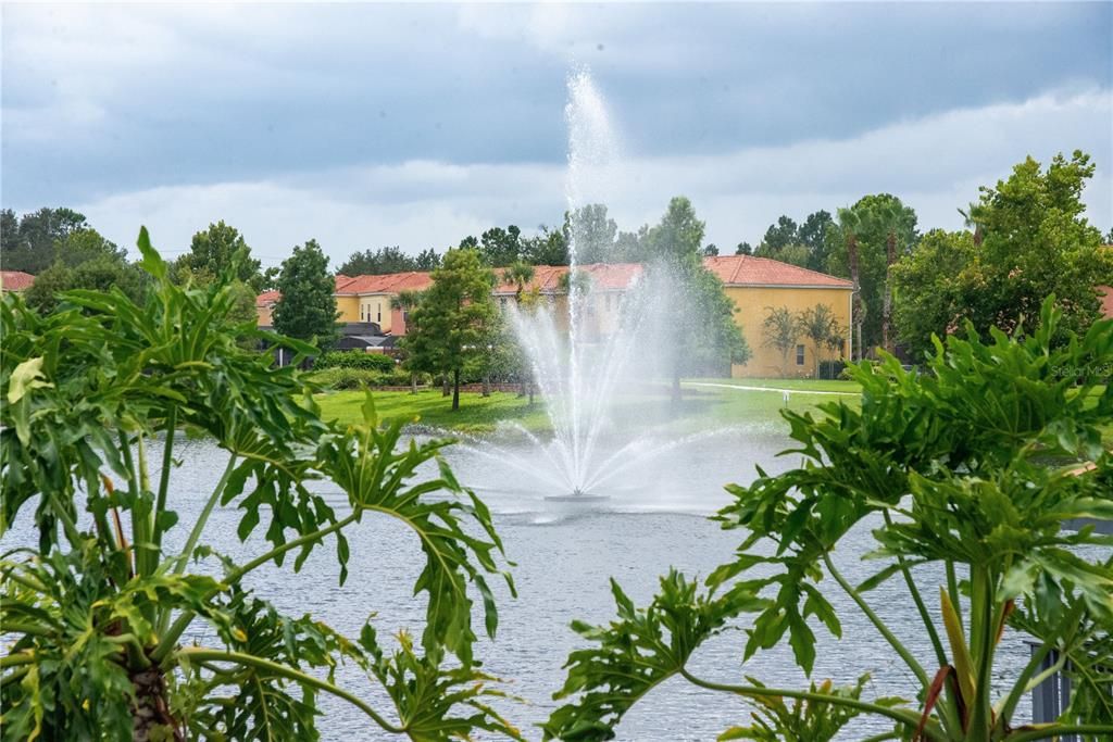 合同活跃: $309,000 (3 贝兹, 2 浴室, 1295 平方英尺)