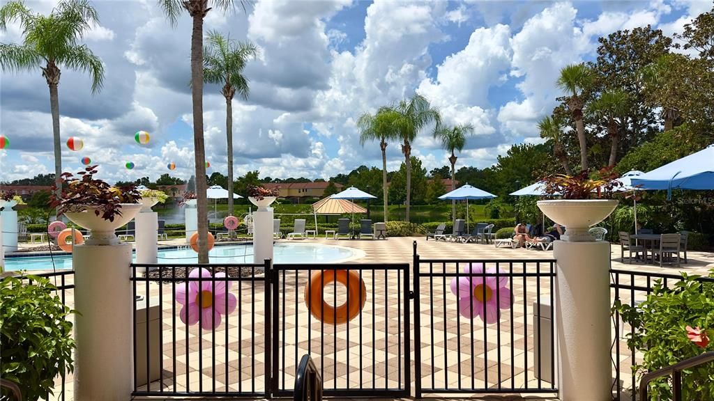 合同活跃: $309,000 (3 贝兹, 2 浴室, 1295 平方英尺)