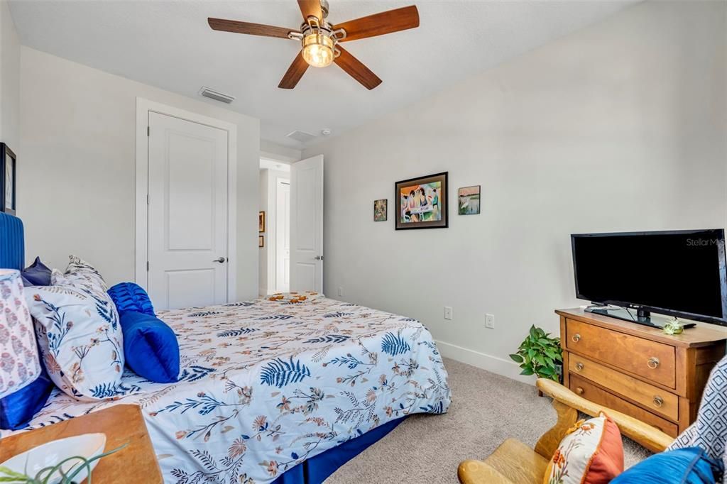 待售: $475,000 (3 贝兹, 2 浴室, 1962 平方英尺)