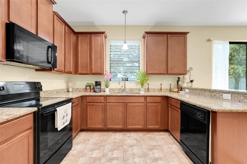 Active With Contract: $365,000 (4 beds, 2 baths, 1698 Square Feet)