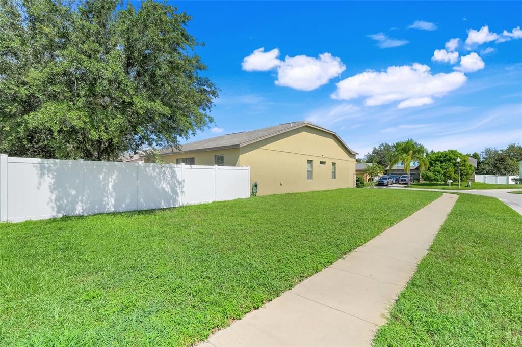 Active With Contract: $365,000 (4 beds, 2 baths, 1698 Square Feet)