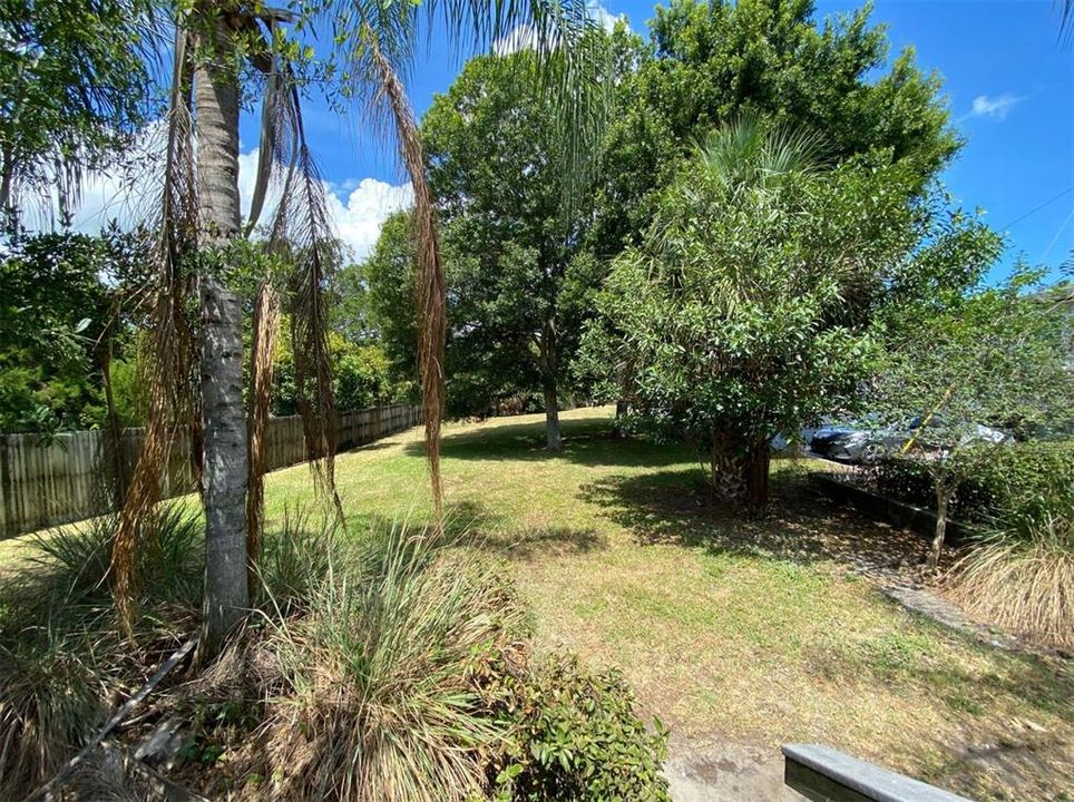 Active With Contract: $1,850 (2 beds, 2 baths, 1192 Square Feet)