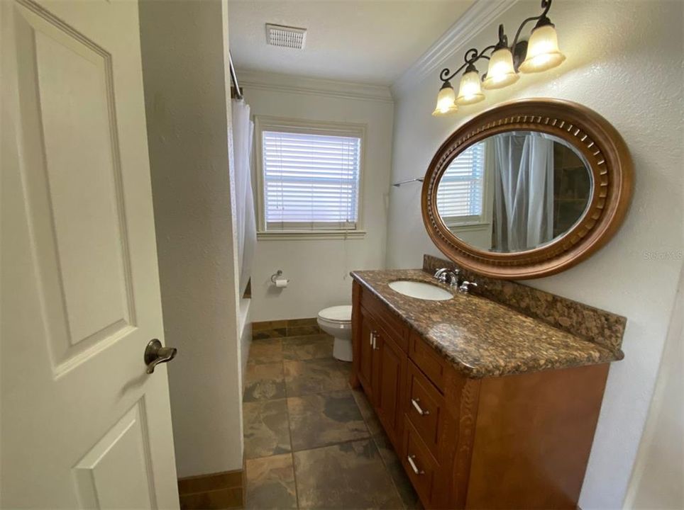 Active With Contract: $1,850 (2 beds, 2 baths, 1192 Square Feet)