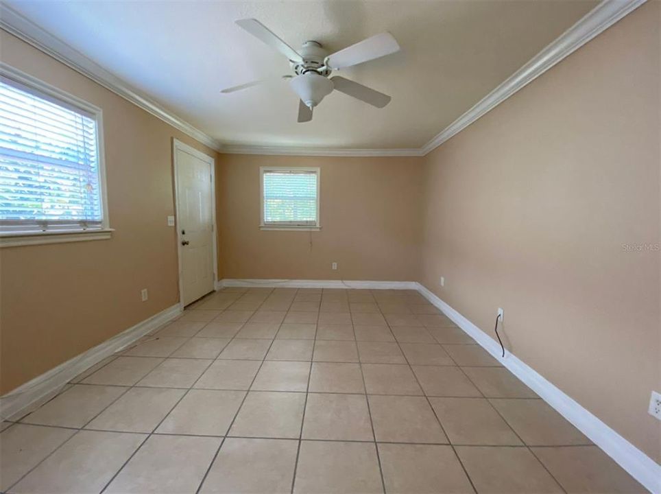 Active With Contract: $1,850 (2 beds, 2 baths, 1192 Square Feet)