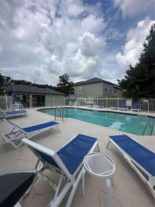 На продажу: $294,900 (2 спален, 2 ванн, 1275 Квадратных фут)