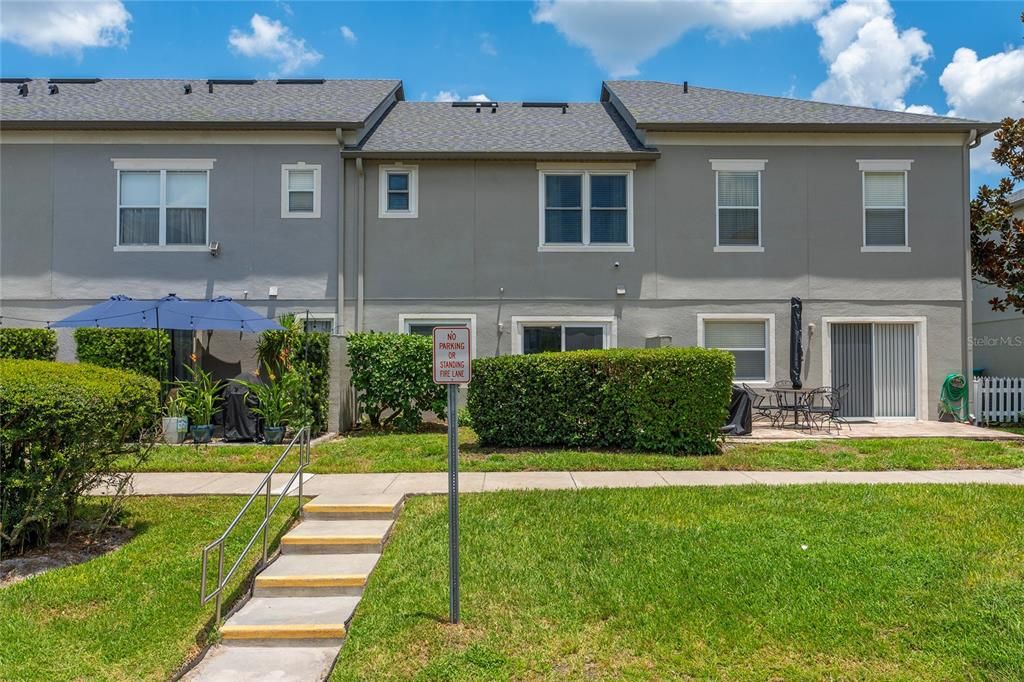 На продажу: $294,900 (2 спален, 2 ванн, 1275 Квадратных фут)