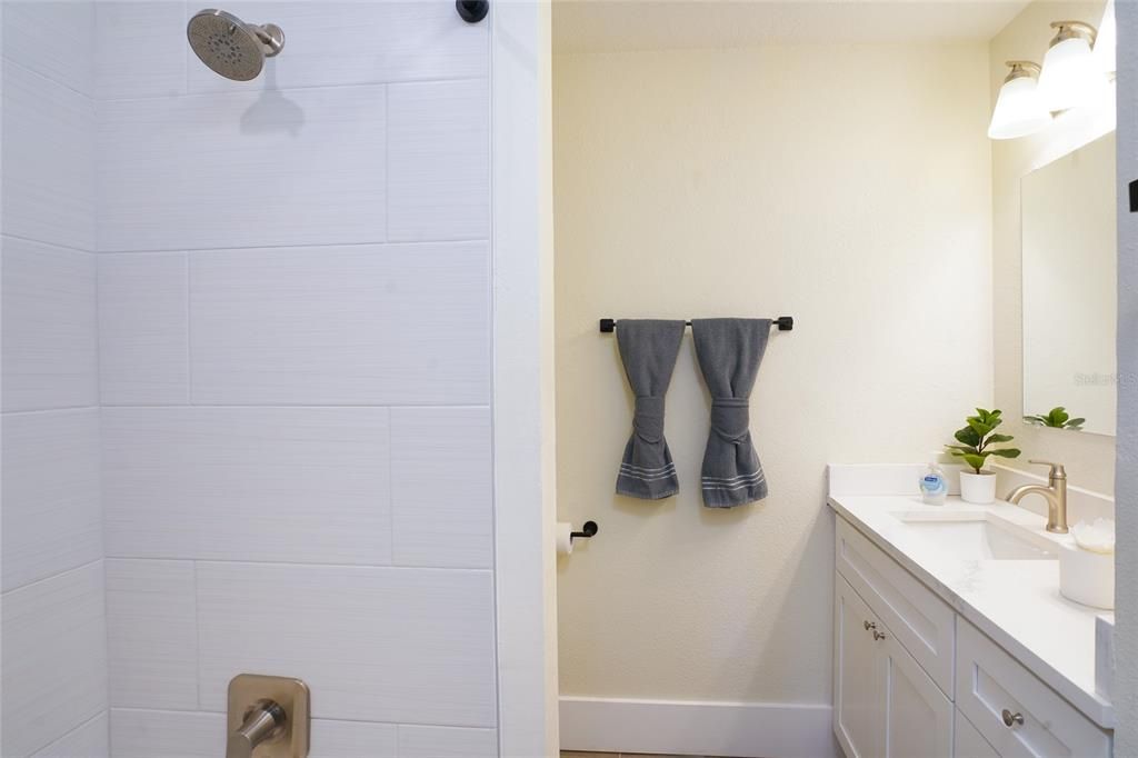 合同活跃: $1,495,000 (8 贝兹, 0 浴室, 2824 平方英尺)