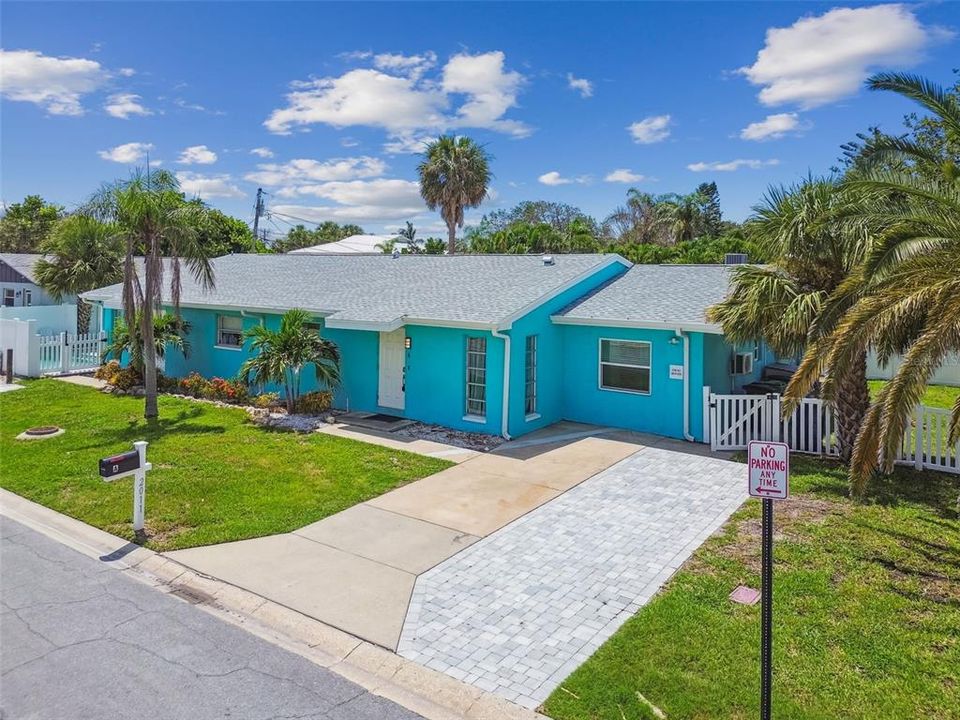 合同活跃: $1,495,000 (8 贝兹, 0 浴室, 2824 平方英尺)