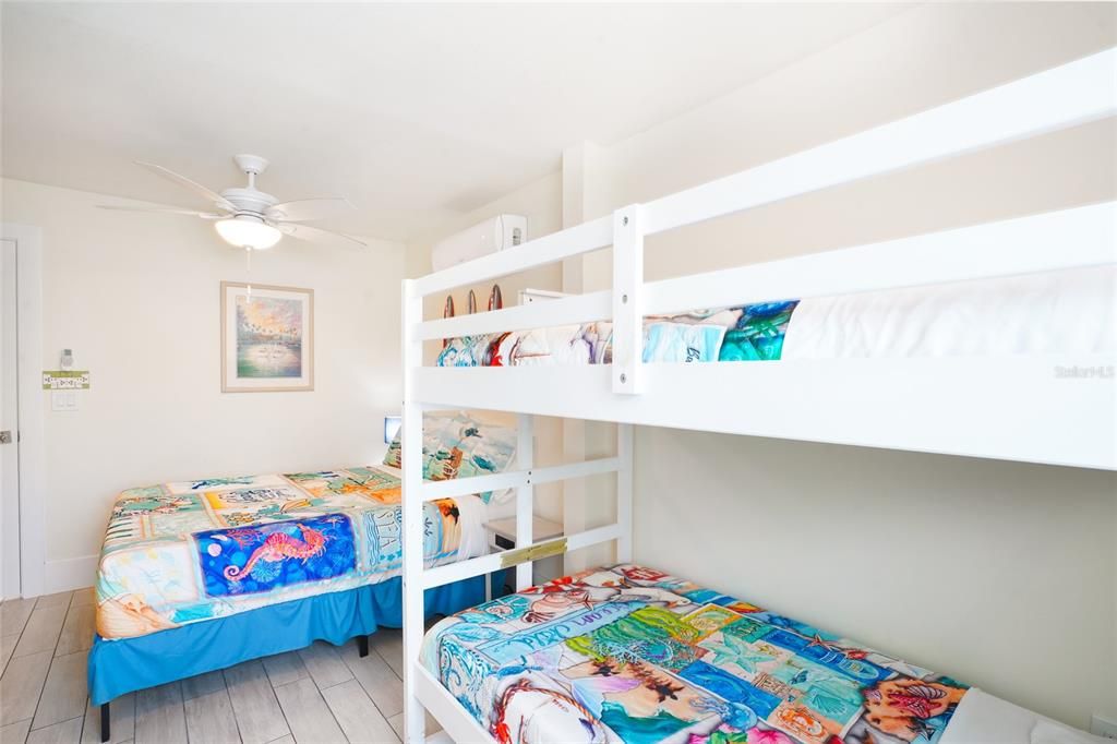 合同活跃: $1,495,000 (8 贝兹, 0 浴室, 2824 平方英尺)