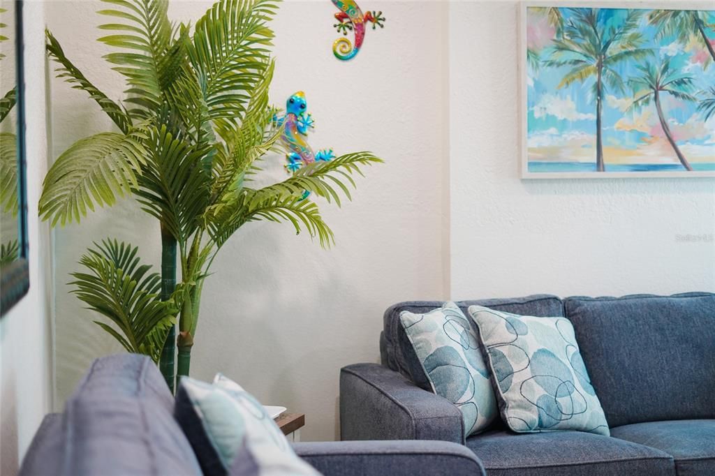 合同活跃: $1,495,000 (8 贝兹, 0 浴室, 2824 平方英尺)