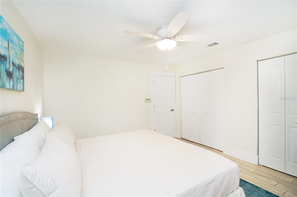 合同活跃: $1,495,000 (8 贝兹, 0 浴室, 2824 平方英尺)