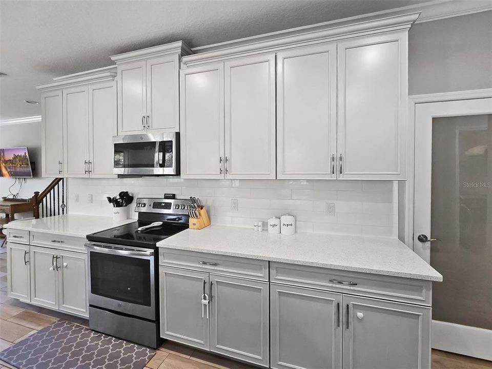 Active With Contract: $2,499 (3 beds, 2 baths, 2153 Square Feet)