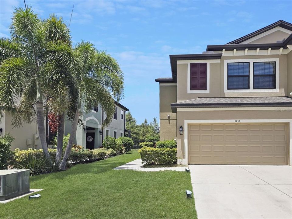 Active With Contract: $2,499 (3 beds, 2 baths, 2153 Square Feet)