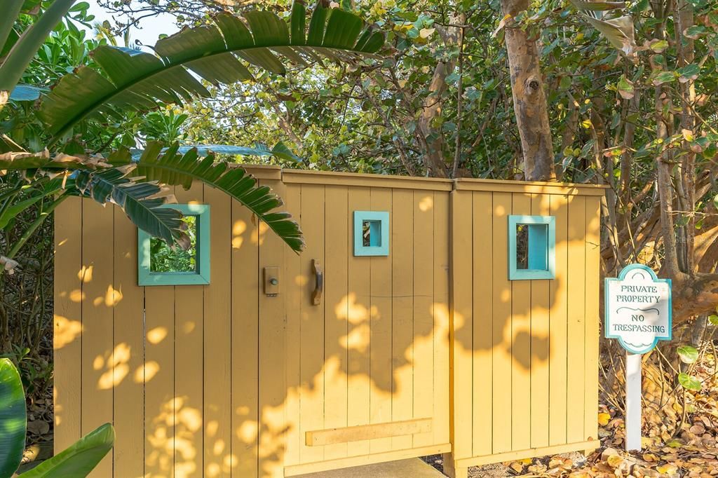 待售: $335,400 (2 贝兹, 2 浴室, 1065 平方英尺)