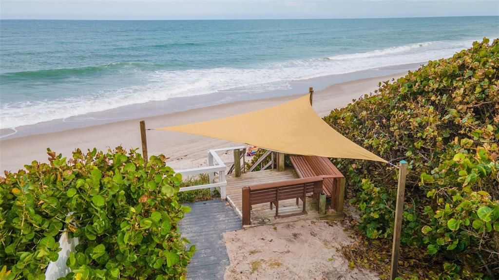 待售: $335,400 (2 贝兹, 2 浴室, 1065 平方英尺)