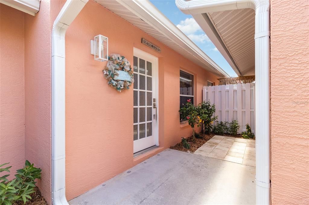 待售: $335,400 (2 贝兹, 2 浴室, 1065 平方英尺)