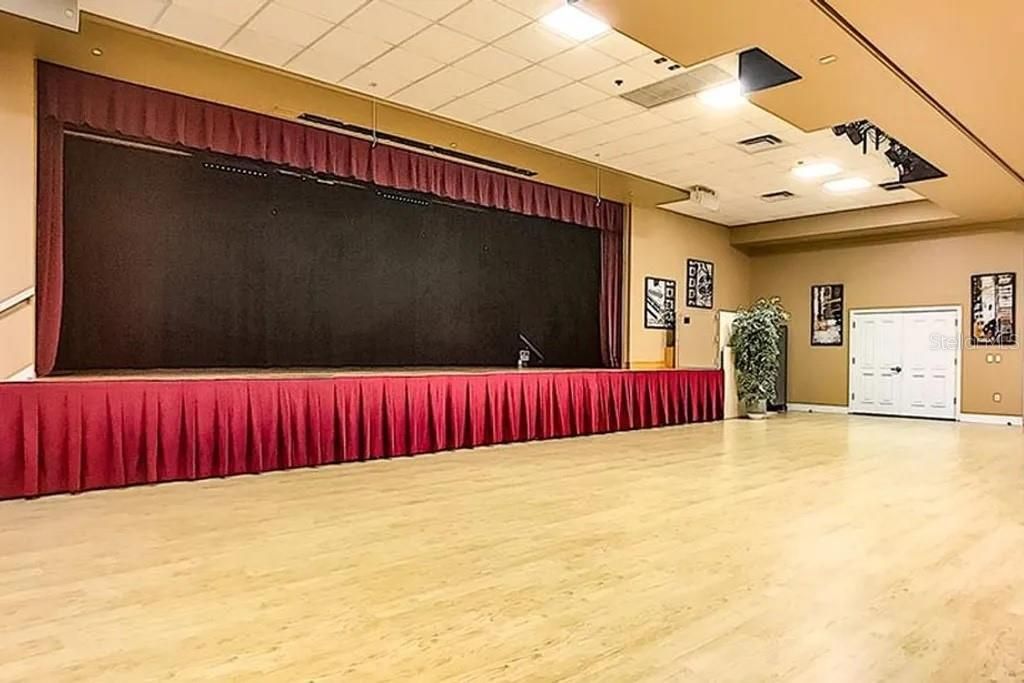 Activo con contrato: $315,000 (2 camas, 2 baños, 1677 Pies cuadrados)