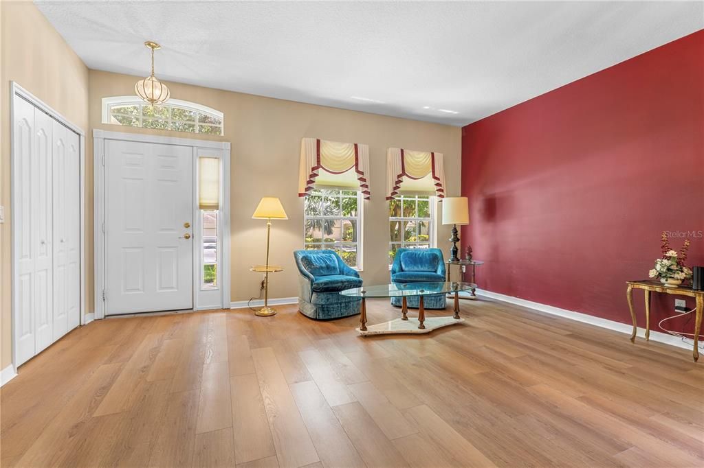 Activo con contrato: $315,000 (2 camas, 2 baños, 1677 Pies cuadrados)