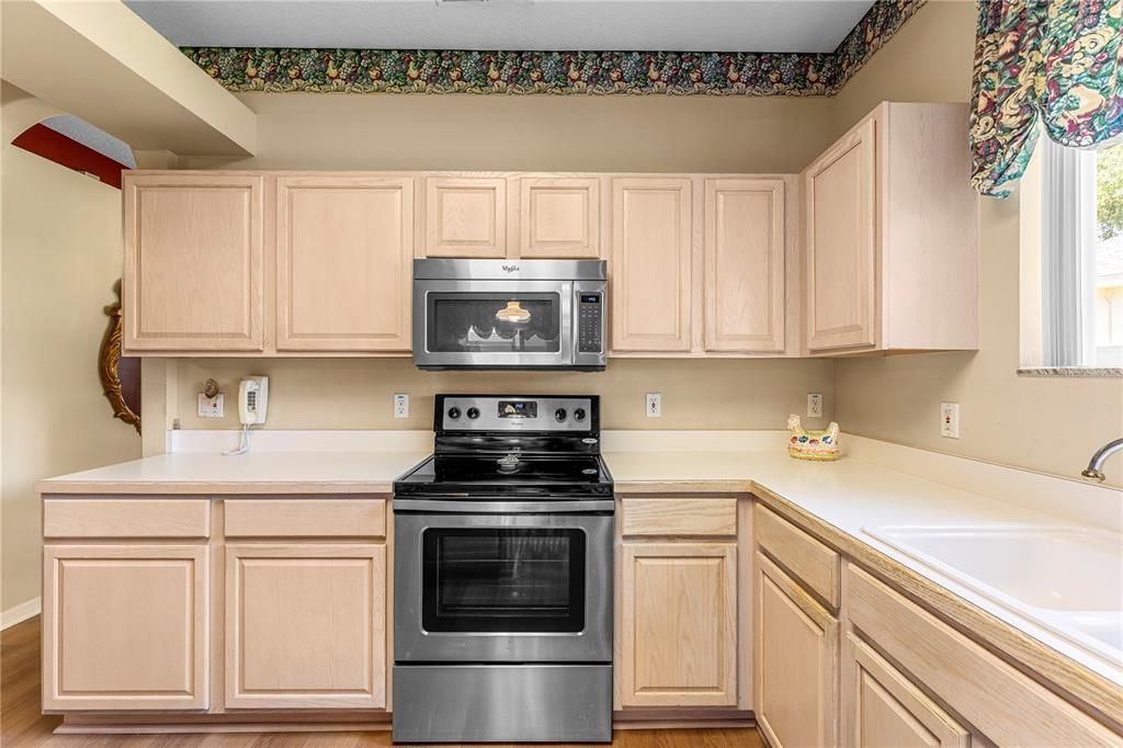 Activo con contrato: $315,000 (2 camas, 2 baños, 1677 Pies cuadrados)