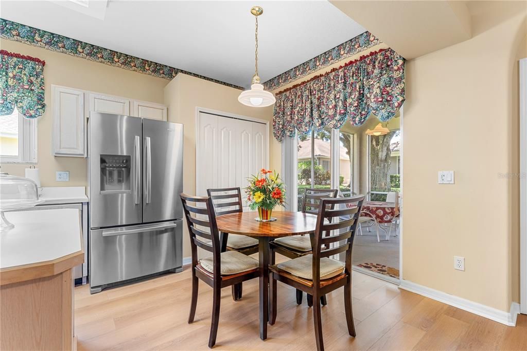 Activo con contrato: $315,000 (2 camas, 2 baños, 1677 Pies cuadrados)