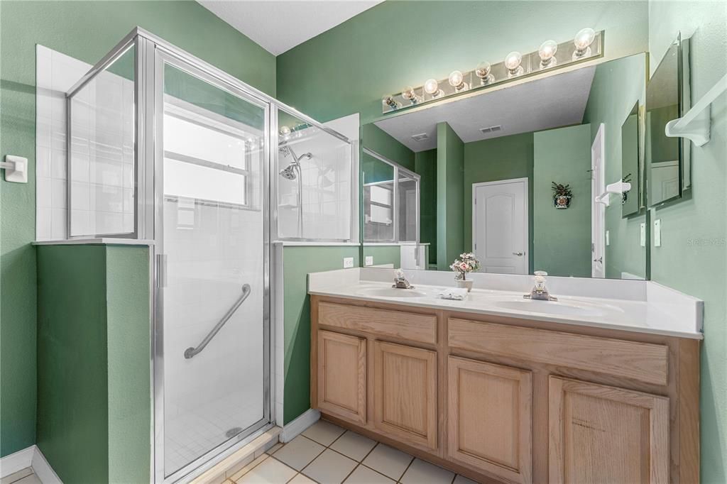 Activo con contrato: $315,000 (2 camas, 2 baños, 1677 Pies cuadrados)