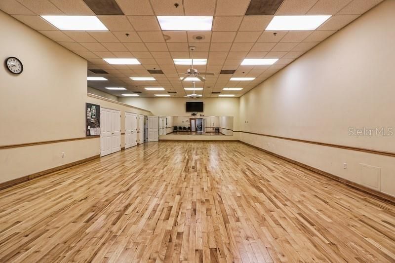 Activo con contrato: $315,000 (2 camas, 2 baños, 1677 Pies cuadrados)