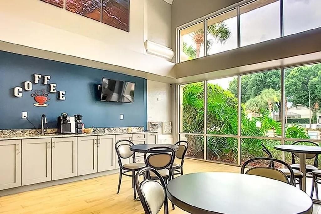 Activo con contrato: $315,000 (2 camas, 2 baños, 1677 Pies cuadrados)